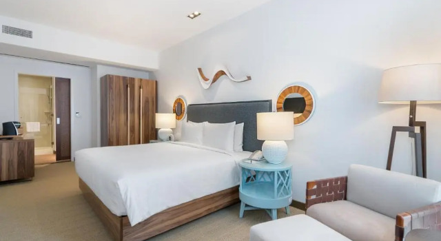 Двухместный номер Standard Hyatt Centric Waikiki Beach