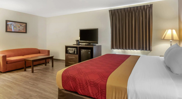 Двухместный люкс Econo Lodge Inn & Suites Des Moines Fairgrounds Area