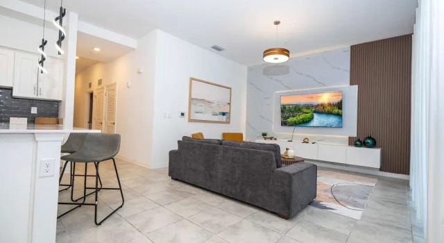 3191 402 Family Fun 3BR Themed Apt Near Disney, Rezerwuj Apartament Hotele w Kissimmee z parkingiem, Parking