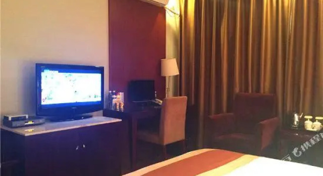 Junyue Holiday Hotel, Boek Hotel Hotels in Chengdu met parkeren, Parkeren