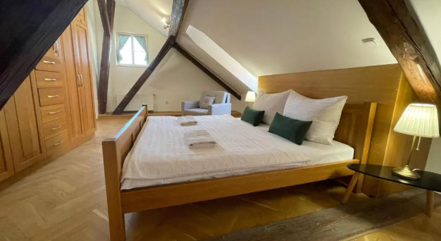 Апартаменты White Swan Boutique Apartments
