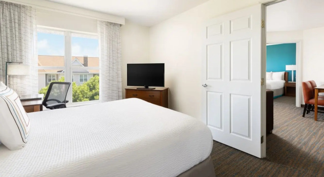 Люкс с 2 комнатами Residence Inn by Marriott Des Moines West at Jordan Creek Town Center