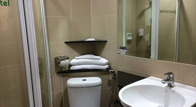 Двухместный номер Superior Цокольный этаж с красивым видом из окна Straits View Hotel JB