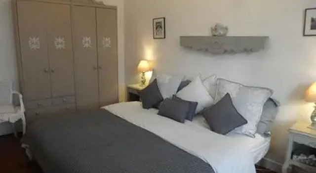 le petit couvent, Book Hotel Hotels in Vernon with Parking, Parking