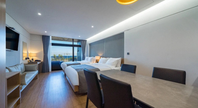 Двухместный семейный номер Standard с балконом Hotel Parangvue