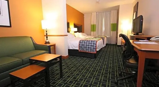 Четырёхместный номер Standard White River Inn & Suites