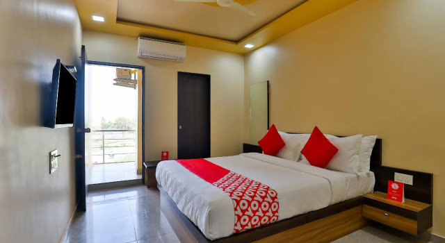 Hotel Decent Somnath, Varaa Hotelli Hotellit Somnath pysäköinnillä, Pysäköinti