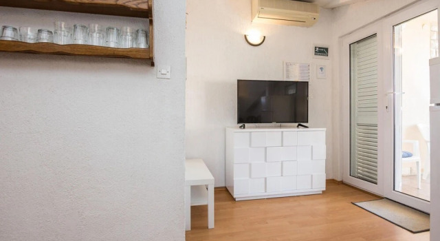 Awesome Home in Privlaka With Wifi and 1 Bedrooms, Buchen Sie Hotel Privlaka Gespanschaft Zadar