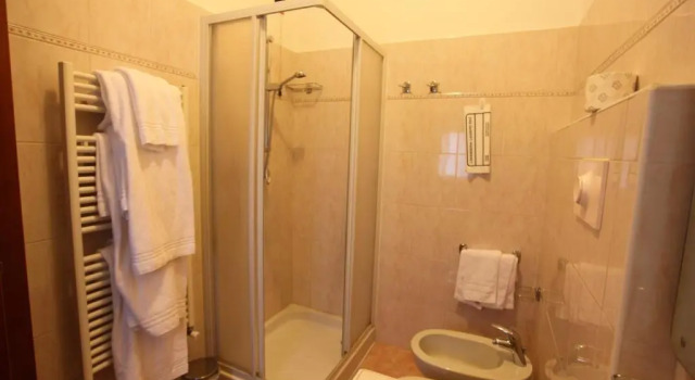 Четырёхместный номер Standard Hotel Lincoln