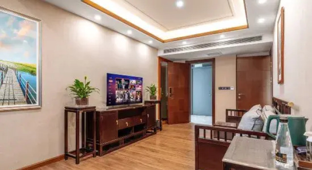 Люкс с балконом Baoshan qiyuezhuang Hotel (Sanguan Cultural Square)