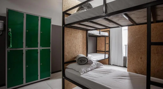 Кровать в общем номере (женский номер) Graffi City House
