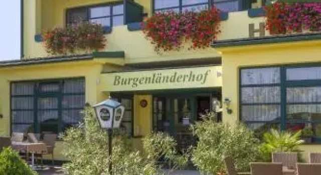 Hotel Burgenländerhof, Book Hotel Hoteller i Burgenland med parkering, Parkering