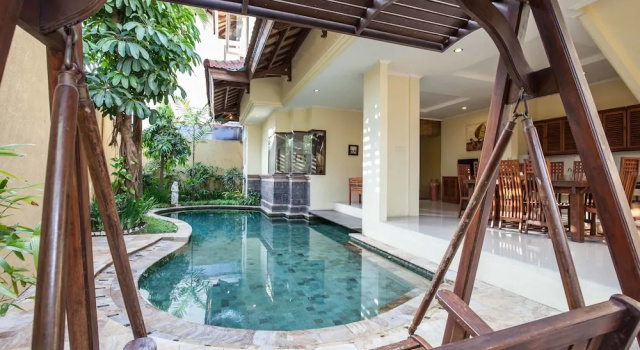 Вилла с 3 комнатами с балконом Putri Bali Seminyak Villa