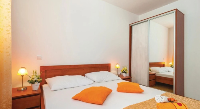 Nice Apartment in Supetar With 1 Bedrooms and Wifi