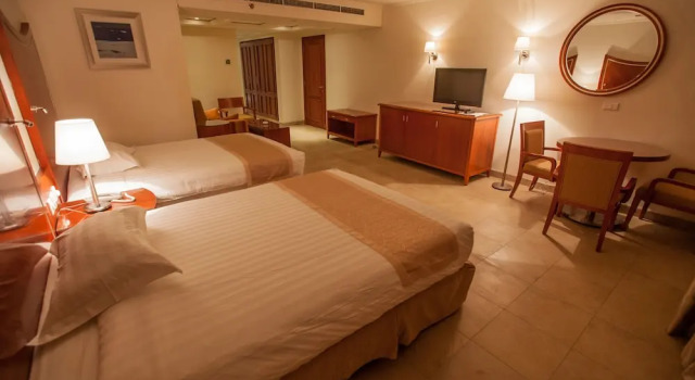 Одноместный номер Standard с балконом и с видом на город Beau Site Belle Vue Hotel