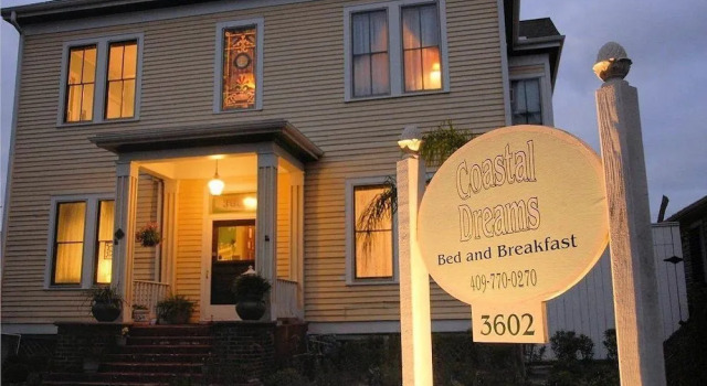 Coastal Dreams Bed & Breakfast, Забронировать Отель «постель и завтрак» Отели Галвестон с парковкой, Парковка
