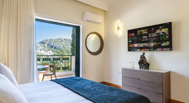 Vouliagmeni Athenian Riviera Villa, Забронировать Вилла Вула Attica Riviera