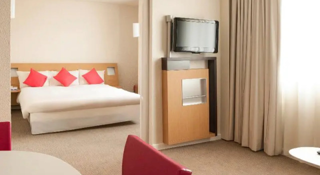 Люкс Hotel Novotel Evry Courcouronnes