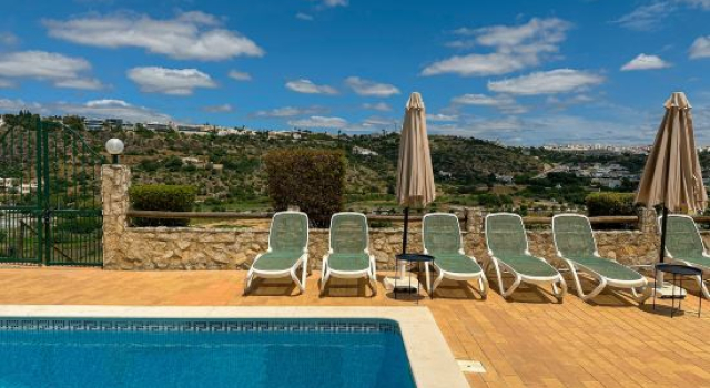 BnB Homes Villa Verde - swimming pool, marina view, BBQ and games room, garden, Book Bed and Breakfast Albufeira Albufeira