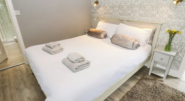 Коттедж Restharrow Lodge