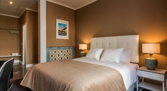 PH Downtown Suites