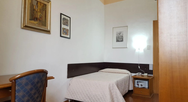 Hotel Flora, Varaa Hotelli Prato Toscana