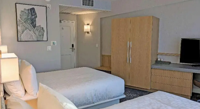 Четырёхместный номер Standard Clarion Lakeside Inn & Conference Centre