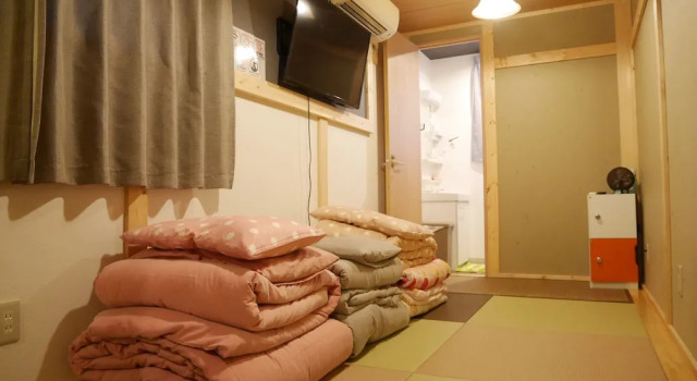 Семейный номер Standard с балконом G'inns guest house - Hostel