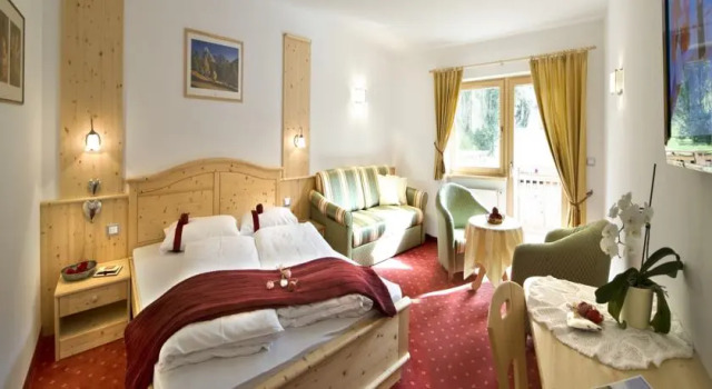 Hotel Florian, Забронировать Отель Отели Сельва-ди-Валь-Гардена с парковкой, рядом с 18 Сокерс - Чампиной, Парковка