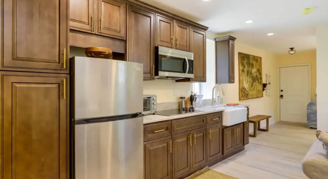Апартаменты Fayetteville Guest House: Walk to Nature Preserve!