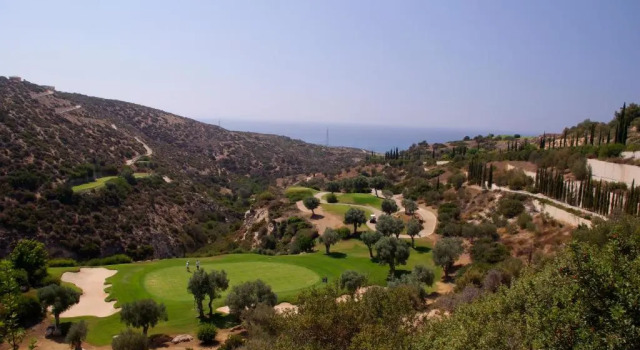 2 bedroom Apartment Artemis with two communal pools, Aphrodite Hills Resort, Boek Appartement Hotels in Kouklia met zwembad, in de buurt van Ranti Forest Beach, Zwembad
