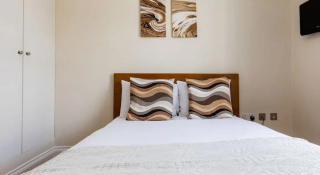 Студия Standard Warm Apartments in Queensway