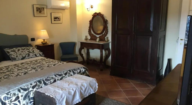 LA CORTE DEL MULINO 1725, Забронировать Отель Сан-Сальваторе-Телезино Кампания