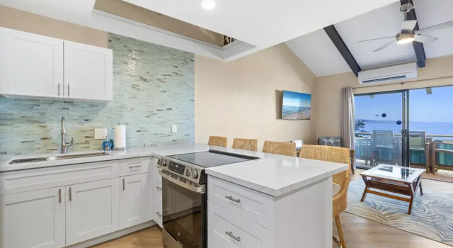 Shores of Maui 215 - Dramatic Ocean Views, Steps to the Beach, Renovated, AC!, Забронировать Апартаменты/квартира Кихеи Мауи