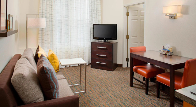 Двухместный люкс c 1 комнатой Residence Inn by Marriott Atlanta Downtown