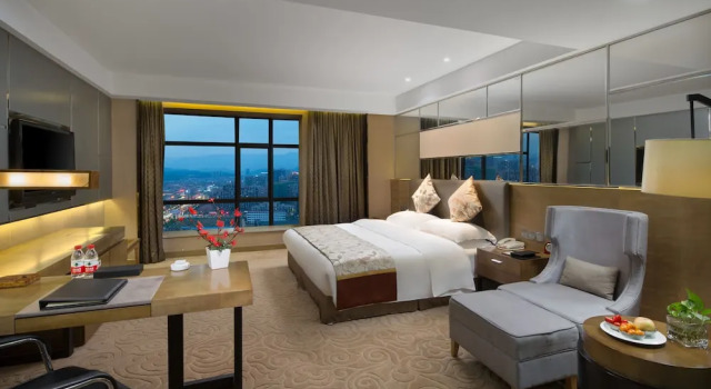 Shaoyang Huatian Hotel