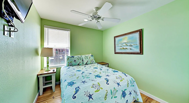 East Avenue Unit 8 - 4 Br home by RedAwning, Rezerwuj Dom wakacyjny Wille w Houston, Willa