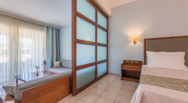 Полулюкс с видом на окрестности Kipriotis Maris Suites by Anayia All Inclusive Resorts
