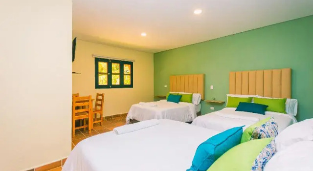 Семейный номер Standard с красивым видом из окна Hotel Bambu Guatape