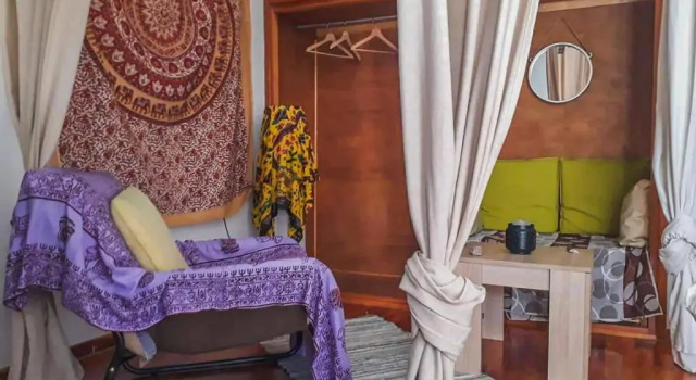 Кровать в общем номере (женский номер) Urban Yoga House Hostel & Retreat