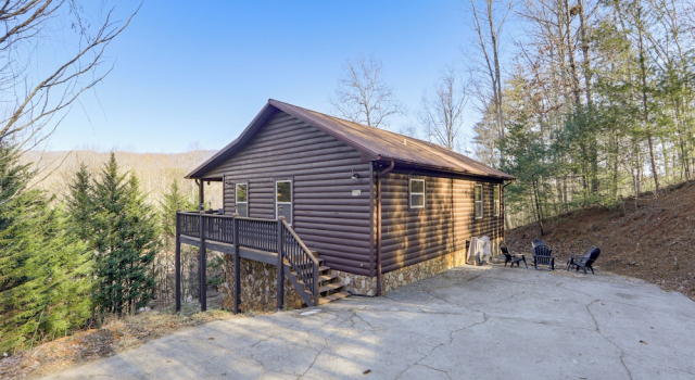 Коттедж Mtn-view Getaway w/ Lake Access in Whittier!