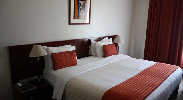 Cresta Botsalo Hotel, Book Hotel Palapye Central District