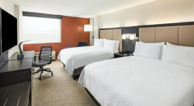 Четырёхместный номер Standard Holiday Inn Express Richmond - Midtown by IHG