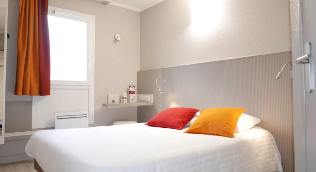 Номер Classic с 2 комнатами Brit Hotel Lille Centre