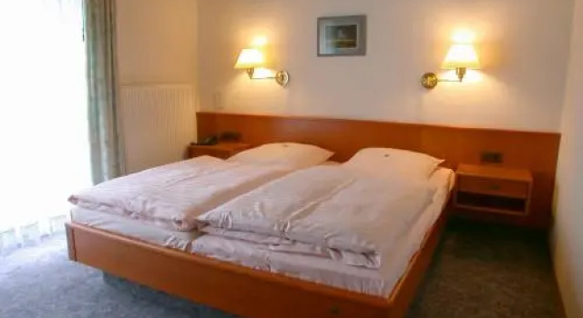 Hotel Goos, Забронировать Отель Jübek земля Шлезвиг-Гольштейн