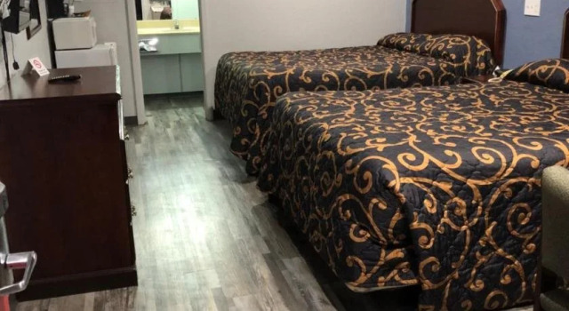 Delux Inn Cleburne, Buchen Sie Gasthaus Cleburne Dallas - Fort Worth und Umgebung