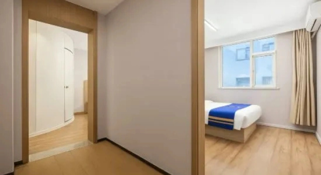 Семейный люкс Super 8 Collection Hotel