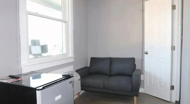 Cute & Friendly 1-BR 10 Mins From Nash