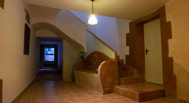 Apartamentos Erlueta, Book Apartment Hotels in Aragon with Parking, Parking