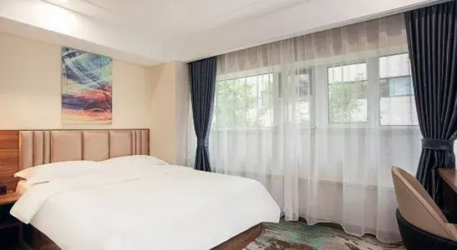 Ruigu Bussiness Hotel, Book Hotel Zhengzhou Henan